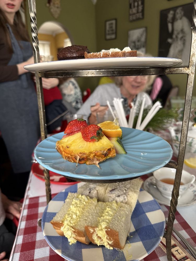 Lulu's Tea Room - wedding in Powell, TN