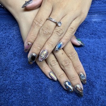 Gold Rush Nails - Nail Salons Near Me - Roseville, California