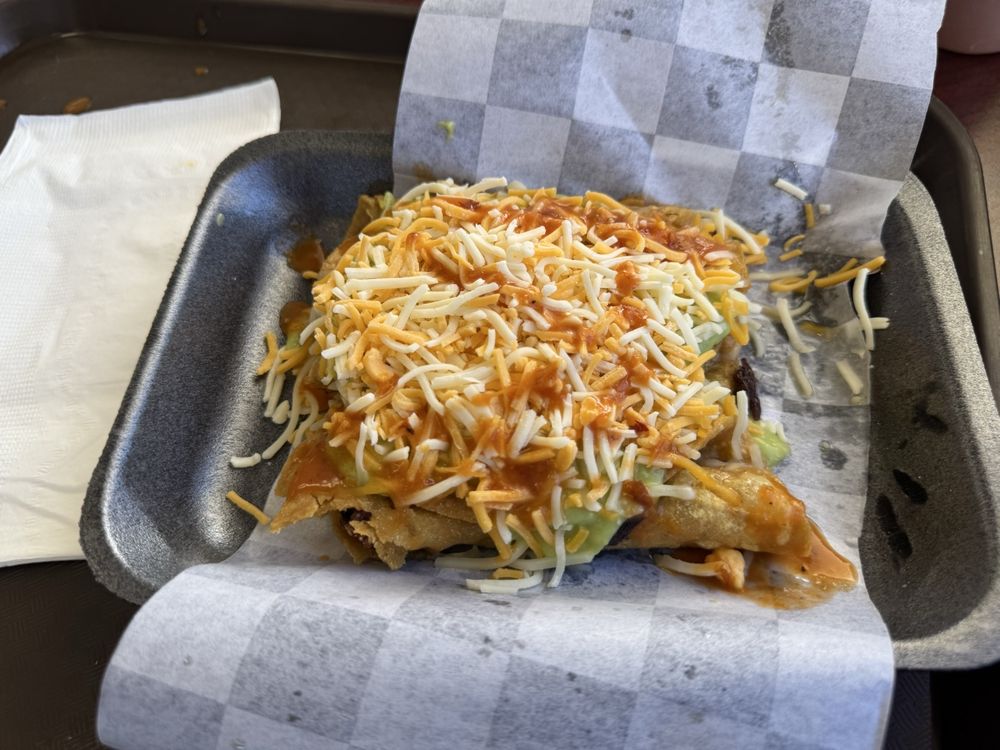 Los Victors mexican food