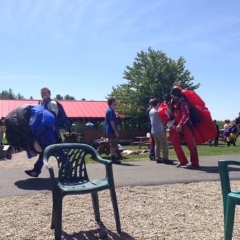 Skydive New England - Jumpers returned - Skydiving Near Me - Lebanon, Maine Skydive New England - Jumpers returned - Skydiving Near Me - Lebanon, Maine