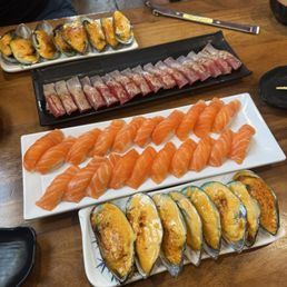 muscles, salmon sashimi, tuna sashimi muscles, salmon sashimi, tuna sashimi