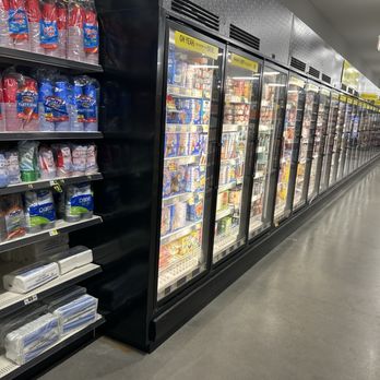 Dollar General - 33 doors - Grocery Near Me - Whitewater, Wisconsin Dollar General - 33 doors - Grocery Near Me - Whitewater, Wisconsin
