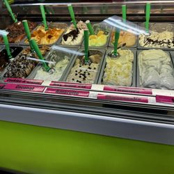 Dolce Gelato - Look at all these delicious flavors.