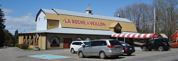 La Roche à Veillon resto/théâtre by null