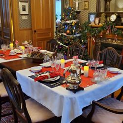 The Lark & Loon Inn