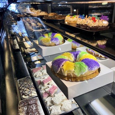 Puffy Muffin Bakery & Restaurant by null