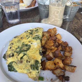 Killian Cafe & Grill - Spinach, mushrooms, feta, olives omelette and Home Fries - Breakfast & Brunch Near Me - Miami, Florida Killian Cafe & Grill - Spinach, mushrooms, feta, olives omelette and Home Fries - Breakfast & Brunch Near Me - Miami, Florida