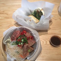 Beijing 8 - Vegan lunchbox (glasnudlar och dumplings med vegme) plus en bao med tofu