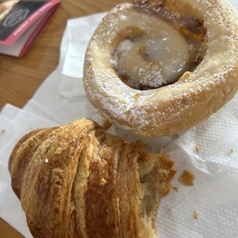 Voila Merci - Croissant, Cinnamon Roll - Bakeries Near Me - Indian Shores, Florida Voila Merci - Croissant, Cinnamon Roll - Bakeries Near Me - Indian Shores, Florida