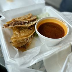 Tacos El Cuñado Bridge St - Quesabirrias