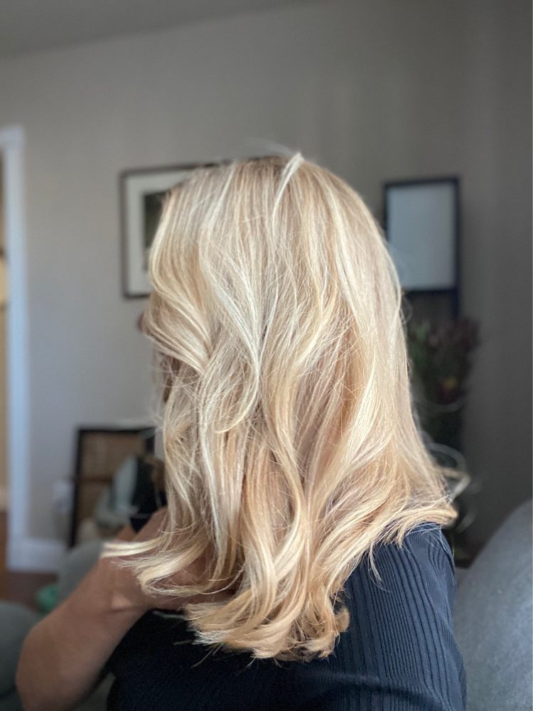 SALON 2ONE8 Updated September 2024 73 Photos & 120 Reviews 218 N