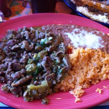 Los Mariachis - Chili Verde, very good, but VERY SPICY HOT. So is the Chili Colorado. So, order MILD if you can't handle heat! - Mexican Near Me - Chillicothe, Ohio