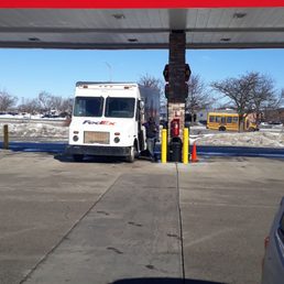 Maskless fedex driver that was in pilot during covid