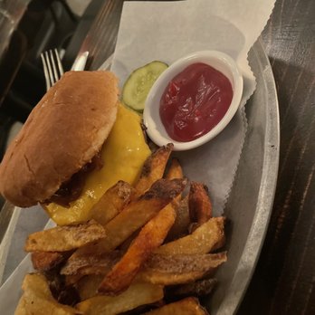Brindle Room - Steakhouse Burger - Bars Near Me - New York, New York