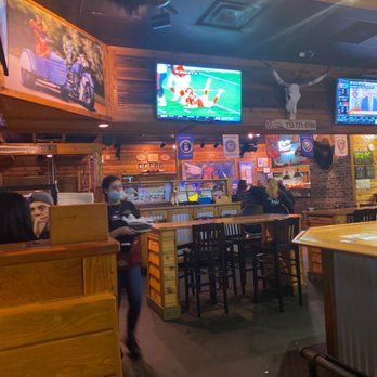 Texas Roadhouse - Good social distancing - Steakhouses Near Me - Parlin, New Jersey
