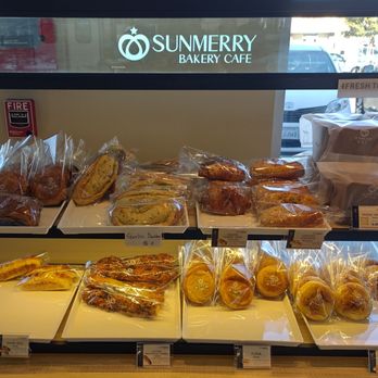 Sunmerry Bakery - Some baked goods on display - Bakeries Near Me - San Diego, California Sunmerry Bakery - Some baked goods on display - Bakeries Near Me - San Diego, California