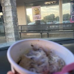 Baskin-Robbins - New Monkey Business Ice cream