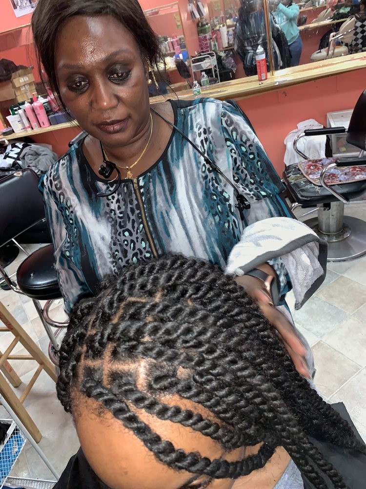 AISHA D. HAIR BRAIDING New York, New York 22 Photos Hair Stylists