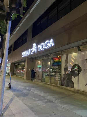 Sweat Yoga West Hollywood by null