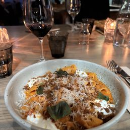 Spicy rigatoni with fennel sausage