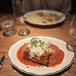 Il Porcellino - Lasagna and chicken piccata