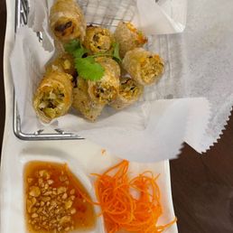 Egg rolls Egg rolls