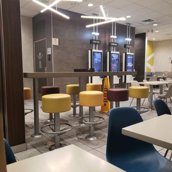 McDonald's - Fast Food Near Me - Forest Hills, New York