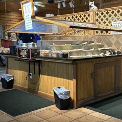 DUSTIN'S Bar-B-Q - Salad bar