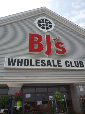 Bj S Wholesale Club 15 Photos 24 Reviews Wholesale Stores 955 Ferry Blvd Stratford Ct United States Phone Number Yelp