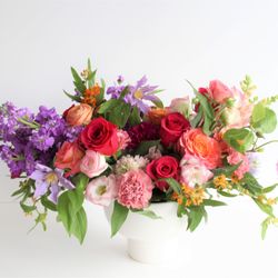 Periwinkle Flowers - We design rich, abundant full bouquets using premium seasonal ingredients for a joyfilled full look.