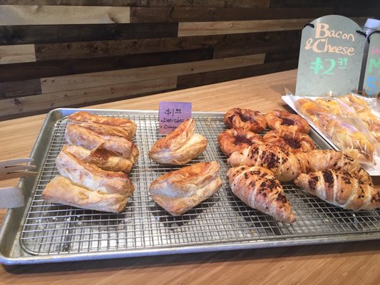 Maui Bread Company by null