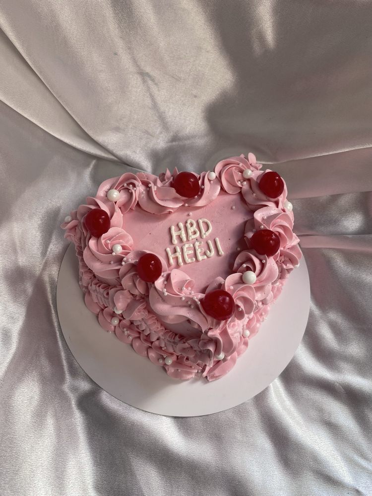 Emily's Cake Shoppe Logo