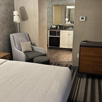 Silver Cloud Hotel - Tacoma Waterfront - Hotels Near Me - Tacoma, Washington Silver Cloud Hotel - Tacoma Waterfront - Hotels Near Me - Tacoma, Washington