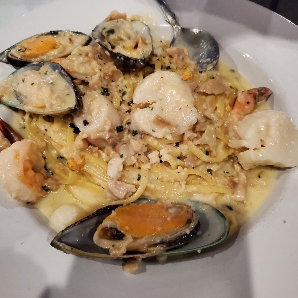 Reale's Italian Cafe - Fruitti di Mare - Pizza Near Me - Austin, Texas Reale's Italian Cafe - Fruitti di Mare - Pizza Near Me - Austin, Texas