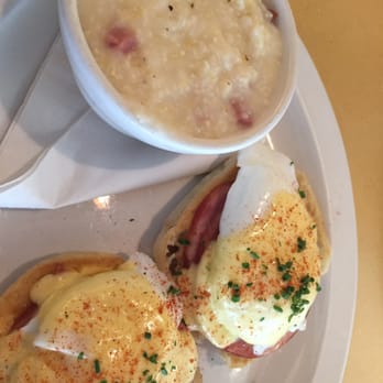 Wild Eggs - Eggs Benedict with grits of the day ham and swiss cheese - Breakfast & Brunch Near Me - Graymoor-Devondale, Kentucky