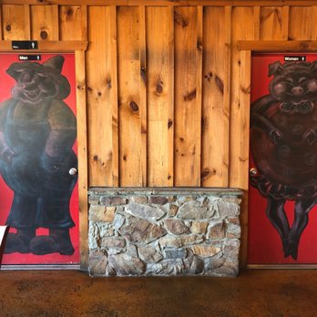 JJ's Meat Shak - Bathrooms - Barbeque Near Me - Buena Vista, Virginia