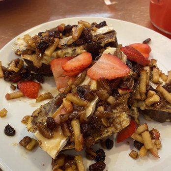 Another Broken Egg Cafe - Banana Bread French Toast with Brie - Breakfast & Brunch Near Me - Pembroke Pines, Florida Another Broken Egg Cafe - Banana Bread French Toast with Brie - Breakfast & Brunch Near Me - Pembroke Pines, Florida