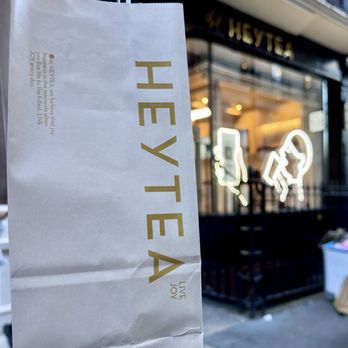 Heytea - Cute bag to carry my drink - Bubble Tea Near Me - New York, New York Heytea - Cute bag to carry my drink - Bubble Tea Near Me - New York, New York