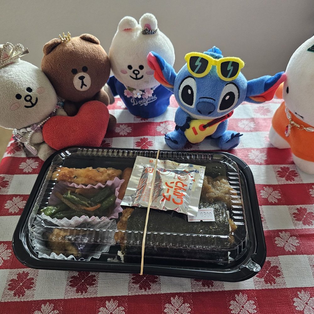 Teruya's Andagi - Garlic chicken roll Bento - Japanese Near Me - Honolulu, Hawaii