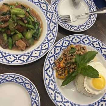 Niyom Thai Kitchen - Thai Near Me - Flushing, New York Niyom Thai Kitchen - Thai Near Me - Flushing, New York