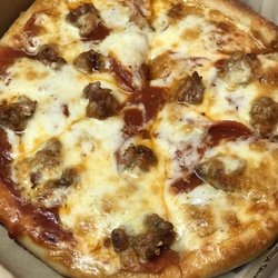 Leonardo's Pizza - Small pepperoni and sausage pizza