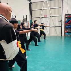 Brea Shaolin Kung Fu - Learning kung fu move