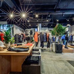 Peak Performance Whistler - Peak Performance Whistler store renovation 2017
