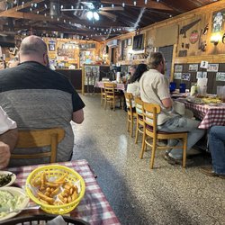 Eason's Catfish House - Dining Room