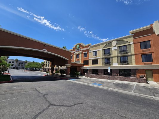 HOLIDAY INN EXPRESS & SUITES HENDERSON - Updated July 2025 - 118 Photos