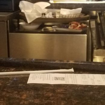 Red Lobster - Dirty dishes everywhere. - Seafood Near Me - Henderson, Nevada