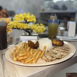 Sabor Venezolano Doral - Pollo a la plancha