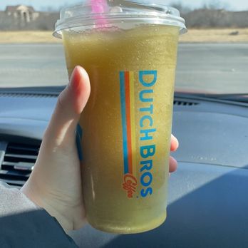 Dutch Bros Coffee - Blended aquaberry Rebel - Juice Bars & Smoothies Near Me - San Antonio, Texas