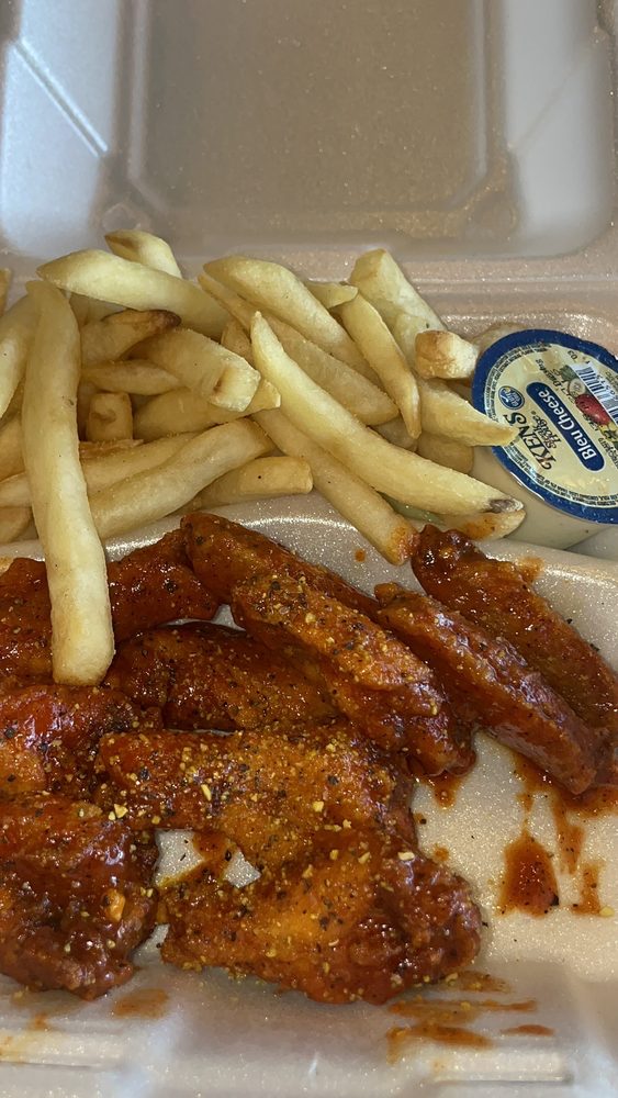 WING DIXIE & DELI 2 Updated September 2024 244 Cordele Rd, Albany