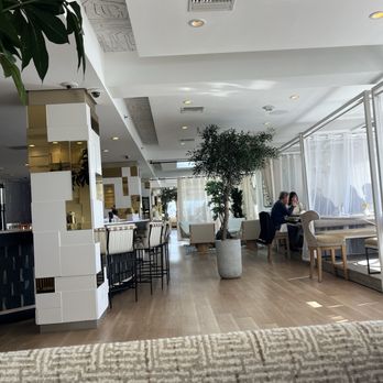 The Penthouse - Interior - New American Near Me - Santa Monica, California The Penthouse - Interior - New American Near Me - Santa Monica, California